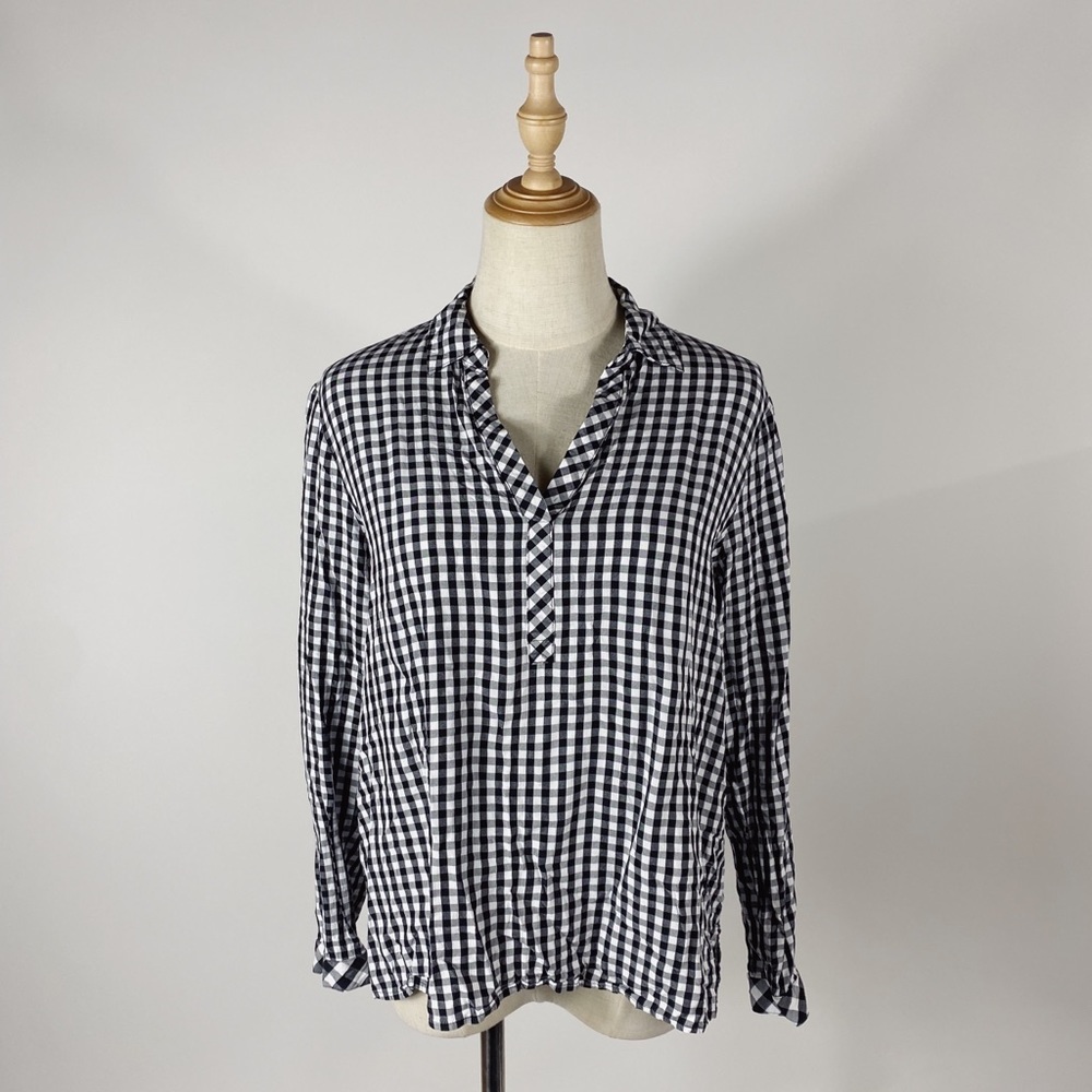J JILL Gingham Plaid Notched V-Neck Lightweight Top Womens Small
